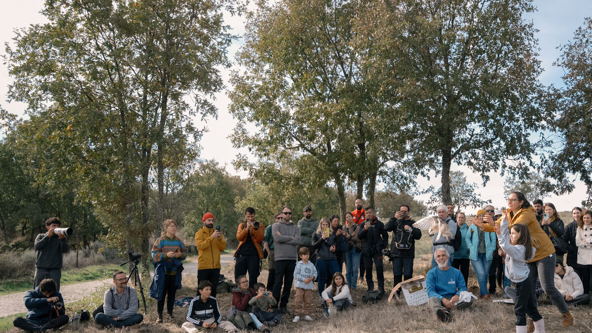 Group of participants on the Naturcôa photo walk along the routes of Sabugal and neighbouring villages