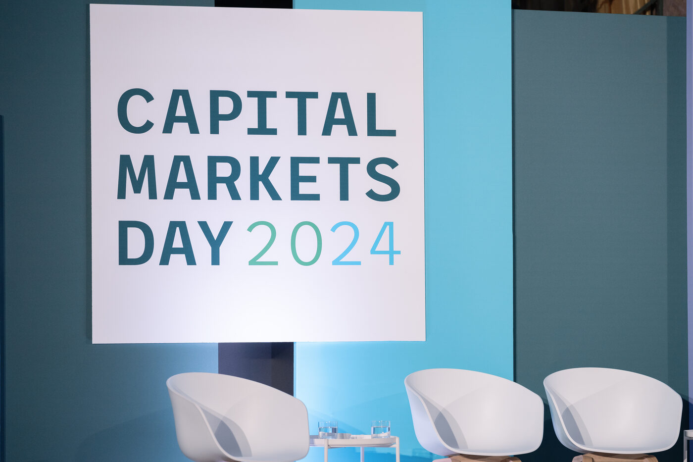 Stage of REN's Capital Markets Day at the Ritz Lisboa, corporate event photography